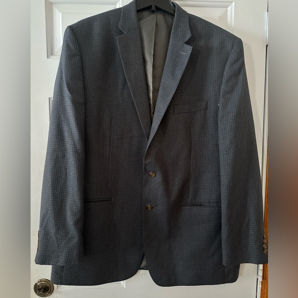 Chaps 48L Sport Coat Navy Blue Plaid Poly Blend‎ Two Button Lined.